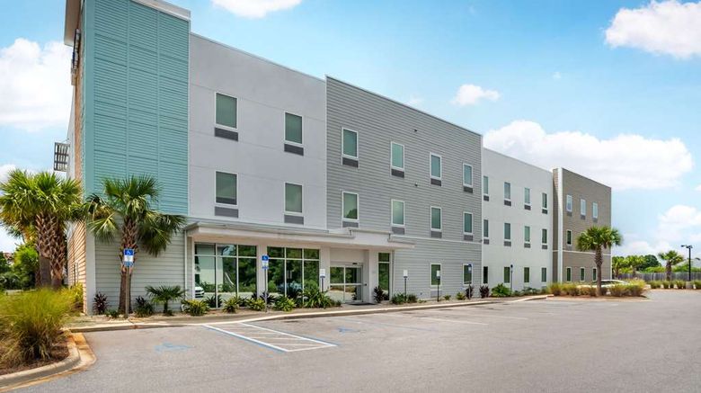 <b>Comfort Inn Miramar Beach Exterior</b>. Images powered by <a href="https://iceportal.shijigroup.com/" title="IcePortal" target="_blank">IcePortal</a>.