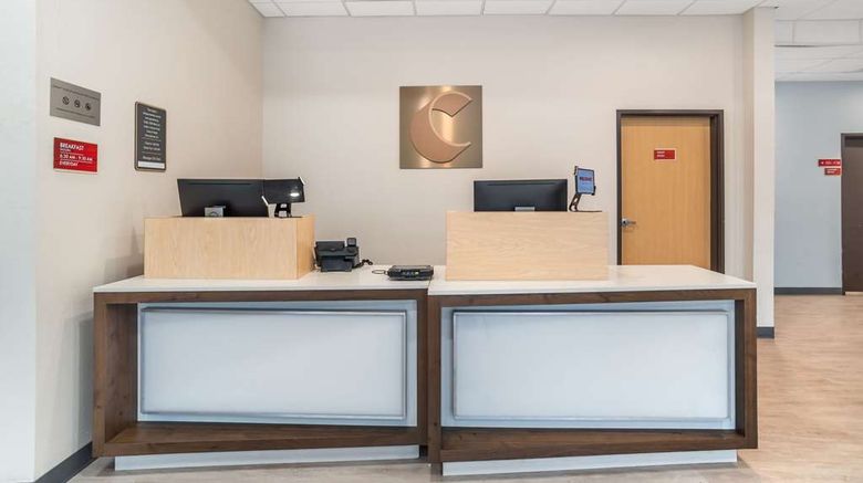 <b>Comfort Inn Miramar Beach Lobby</b>. Images powered by <a href="https://iceportal.shijigroup.com/" title="IcePortal" target="_blank">IcePortal</a>.