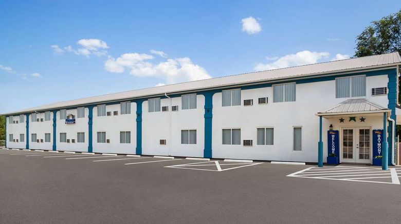 Baymont by Wyndham Hutchinson Exterior. Images powered by <a href="https://iceportal.shijigroup.com" target="_blank" rel="noopener">Ice Portal</a>.