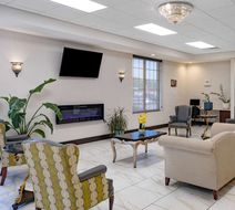 Days Inn and Suites by Wyndham Oxford Lobby