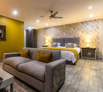 Nut Grove Manor Room