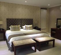 Nut Grove Manor Room