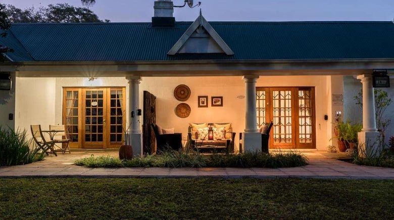 <b>Nut Grove Manor Exterior</b>. Images powered by <a href="https://iceportal.shijigroup.com/" title="IcePortal" target="_blank">IcePortal</a>.