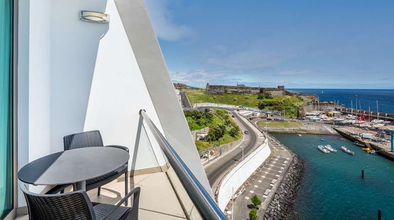 <b>Angra Marina Hotel Suite</b>. Images powered by <a href="https://iceportal.shijigroup.com/" title="IcePortal" target="_blank">IcePortal</a>.