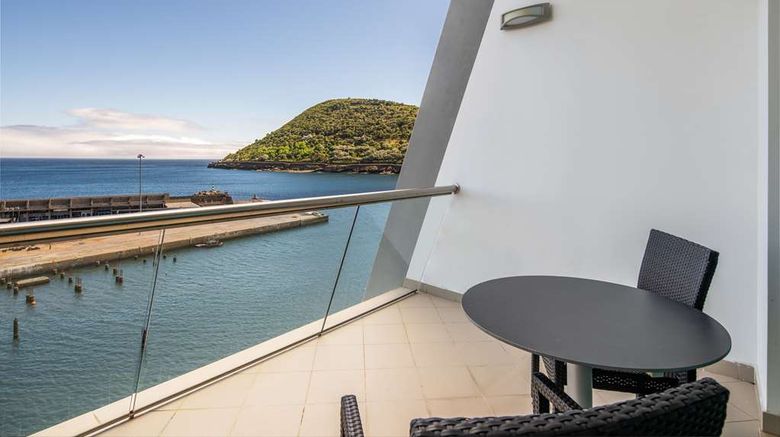 <b>Angra Marina Hotel Room</b>. Images powered by <a href="https://iceportal.shijigroup.com/" title="IcePortal" target="_blank">IcePortal</a>.