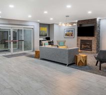 Hawthorn Extended Stay Ardmore Lobby