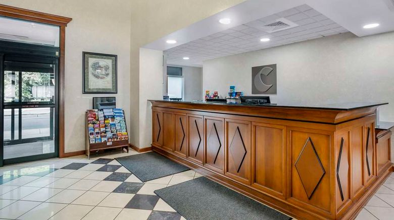 <b>Comfort Inn & Suites Voorhees Mt. Laurel Lobby</b>. Images powered by <a href="https://iceportal.shijigroup.com/" title="IcePortal" target="_blank">IcePortal</a>.