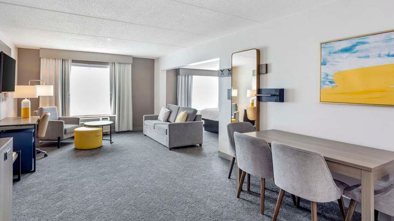 <b>Comfort Inn & Suites Voorhees Mt. Laurel Suite</b>. Images powered by <a href="https://iceportal.shijigroup.com/" title="IcePortal" target="_blank">IcePortal</a>.