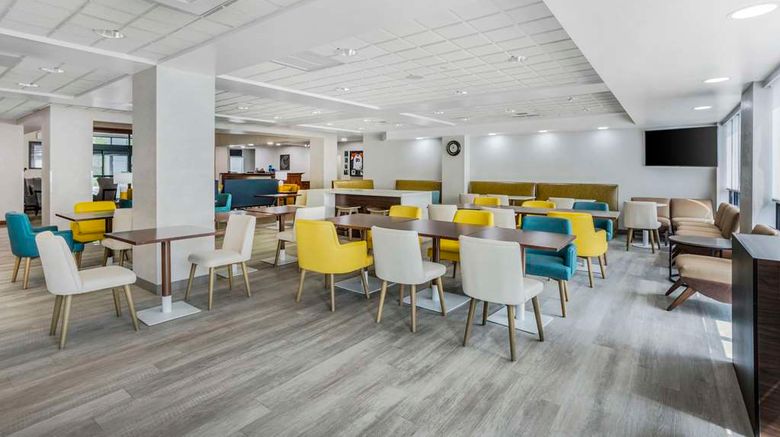 <b>Comfort Inn & Suites Voorhees Mt. Laurel Restaurant</b>. Images powered by <a href="https://iceportal.shijigroup.com/" title="IcePortal" target="_blank">IcePortal</a>.