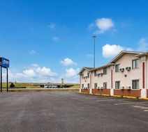 Americas Best Value Inn Fargo Exterior