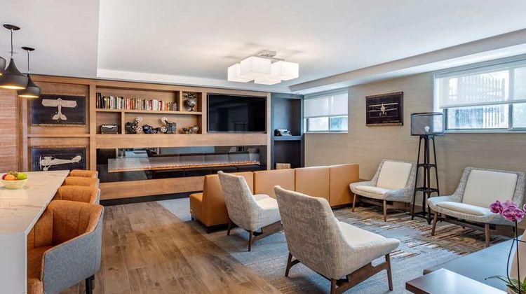 Comfort Inn JFK Airport Lobby