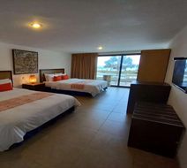 Howard Johnson by Wyndham Montanita Room