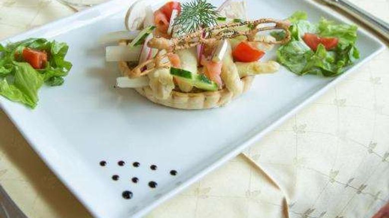 <b>Auberge de la Rose Restaurant</b>. Images powered by <a href="https://iceportal.shijigroup.com/" title="IcePortal" target="_blank">IcePortal</a>.