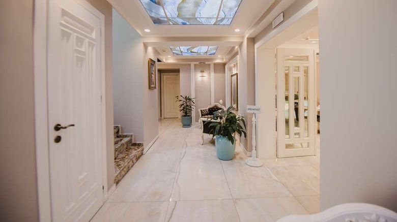 <b>Lot Boutique Hotel and Restaurant Lobby</b>. Images powered by <a href="https://iceportal.shijigroup.com/" title="IcePortal" target="_blank">IcePortal</a>.