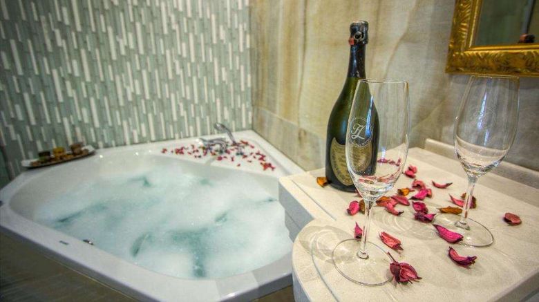 <b>Lot Boutique Hotel and Restaurant Room</b>. Images powered by <a href="https://iceportal.shijigroup.com/" title="IcePortal" target="_blank">IcePortal</a>.