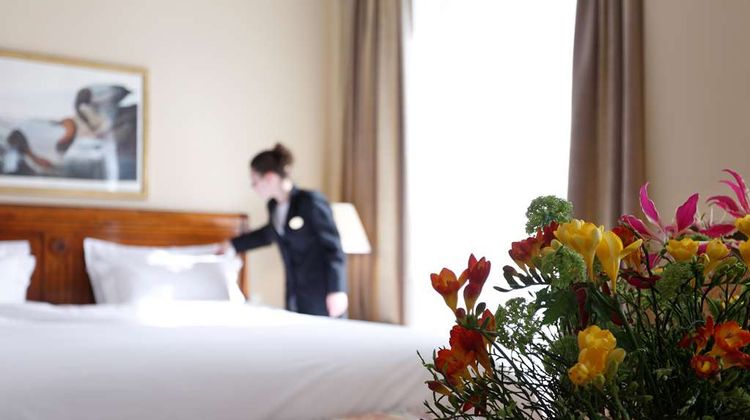 Hotel Le Plaza Room