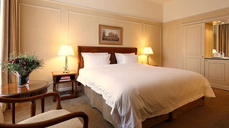 <b>Hotel Le Plaza Suite</b>. Images powered by <a href="https://iceportal.shijigroup.com/" title="IcePortal" target="_blank">IcePortal</a>.