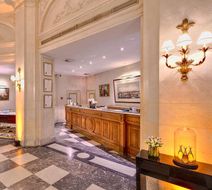 Hotel Le Plaza Lobby