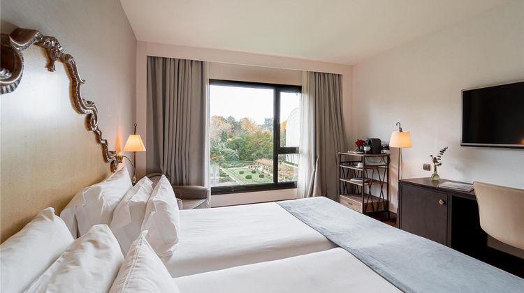 Palacio de Aviles Room