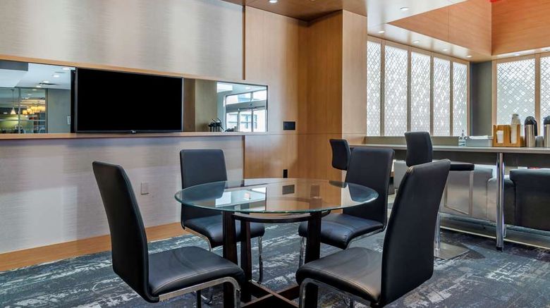 <b>Best Western Plus Vancouver Airport Lobby</b>. Images powered by <a href="https://iceportal.shijigroup.com/" title="IcePortal" target="_blank">IcePortal</a>.