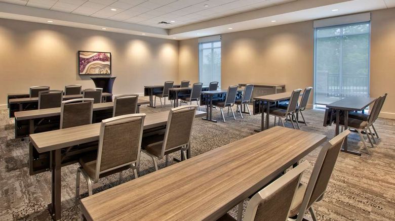 <b>Homewood Stes by Hilton Columbus Easton Meeting</b>. Images powered by <a href="https://iceportal.shijigroup.com/" title="IcePortal" target="_blank">IcePortal</a>.