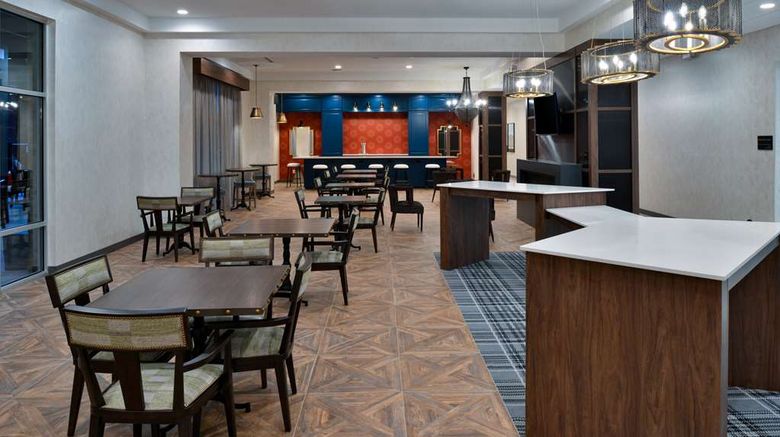 <b>Hampton Inn & Suites Greensboro Downtown Restaurant</b>. Images powered by <a href="https://iceportal.shijigroup.com/" title="IcePortal" target="_blank">IcePortal</a>.
