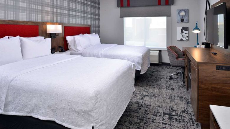 <b>Hampton Inn & Suites Greensboro Downtown Room</b>. Images powered by <a href="https://iceportal.shijigroup.com/" title="IcePortal" target="_blank">IcePortal</a>.