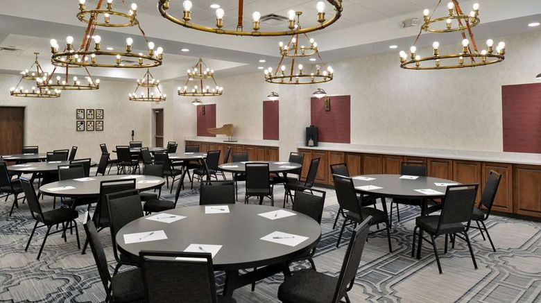 <b>Hampton Inn & Suites Greensboro Downtown Meeting</b>. Images powered by <a href="https://iceportal.shijigroup.com/" title="IcePortal" target="_blank">IcePortal</a>.