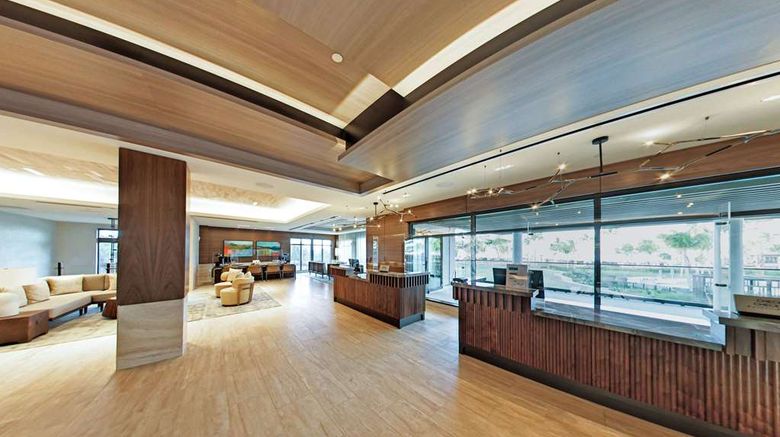 <b>Hilton Grand Vacations Maui Bay Villas Lobby</b>. Images powered by <a href="https://iceportal.shijigroup.com/" title="IcePortal" target="_blank">IcePortal</a>.