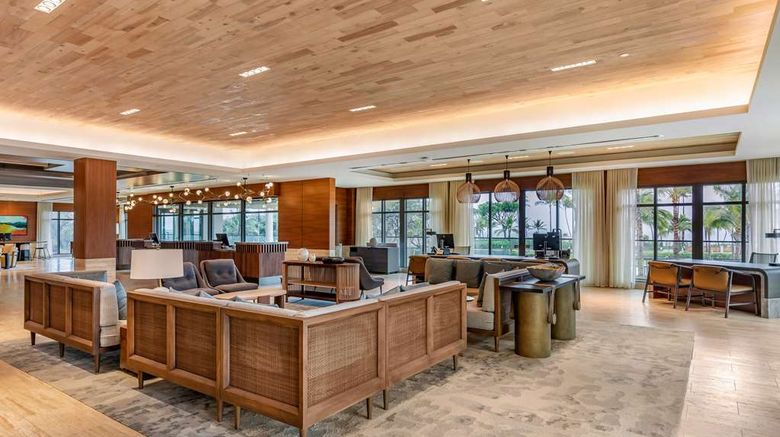 <b>Hilton Grand Vacations Maui Bay Villas Lobby</b>. Images powered by <a href="https://iceportal.shijigroup.com/" title="IcePortal" target="_blank">IcePortal</a>.