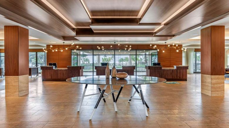 <b>Hilton Grand Vacations Maui Bay Villas Lobby</b>. Images powered by <a href="https://iceportal.shijigroup.com/" title="IcePortal" target="_blank">IcePortal</a>.