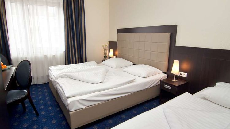 Novum Hotel Continental Hamburg Room