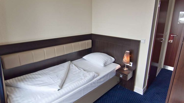 Novum Hotel Continental Hamburg Room