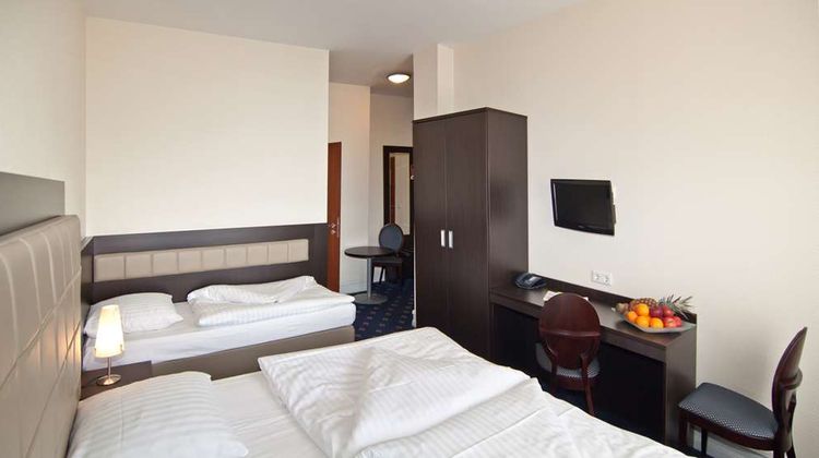 Novum Hotel Continental Hamburg Room