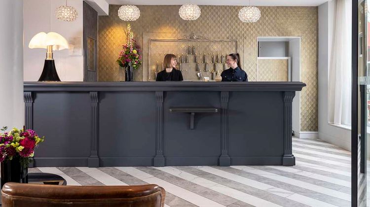 Hotel Madeleine Plaza Lobby