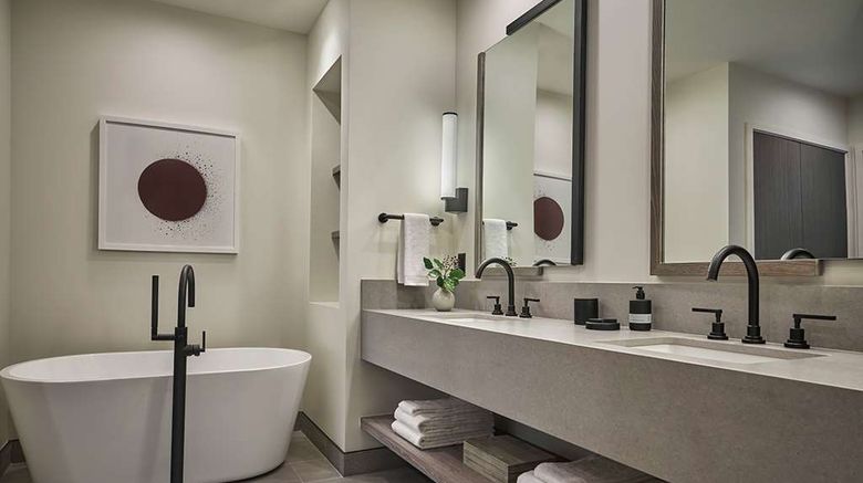 <b>Pendry Park City Suite</b>. Images powered by <a href="https://iceportal.shijigroup.com/" title="IcePortal" target="_blank">IcePortal</a>.