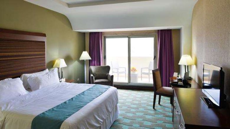 <b>Plaza Juan Carlos Hotel Room</b>. Images powered by <a href="https://iceportal.shijigroup.com/" title="IcePortal" target="_blank">IcePortal</a>.