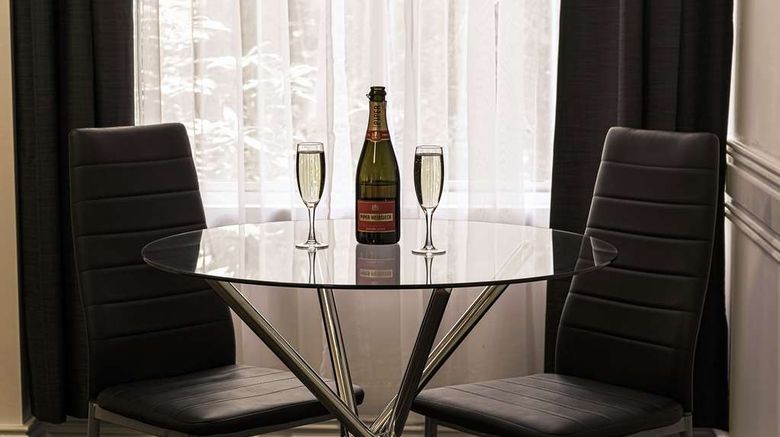 <b>Melbourne Kew Central Apartment Hotel Suite</b>. Images powered by <a href="https://iceportal.shijigroup.com/" title="IcePortal" target="_blank">IcePortal</a>.