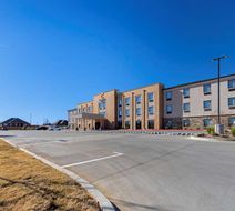 Comfort Inn & Suites Exterior