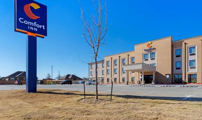 Comfort Inn & Suites Exterior