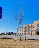 Comfort Inn And Suites Harrah