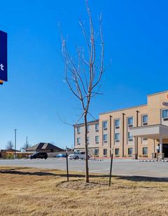 Comfort Inn And Suites Harrah