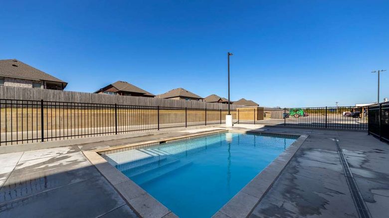<b>Comfort Inn And Suites Harrah Pool</b>. Images powered by <a href="https://iceportal.shijigroup.com/" title="IcePortal" target="_blank">IcePortal</a>.