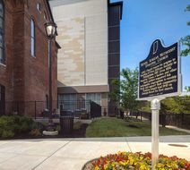 Hampton Inn Indianapolis Canal IUPUI Exterior