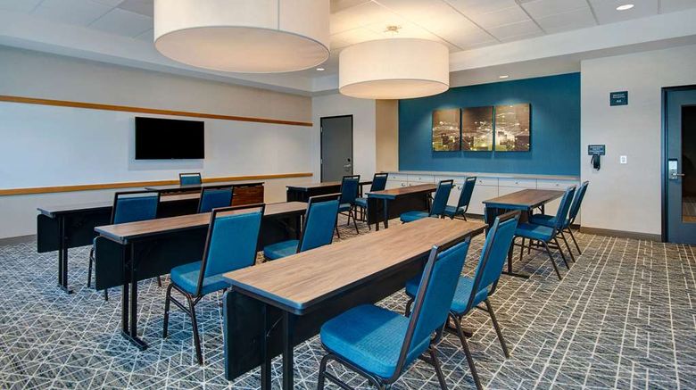 <b>Hampton Inn & Suites Silicon Valley Meeting</b>. Images powered by <a href="https://iceportal.shijigroup.com/" title="IcePortal" target="_blank">IcePortal</a>.