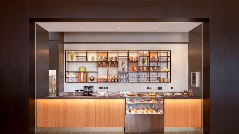 <b>Hilton Woking Restaurant</b>. Images powered by <a href="https://iceportal.shijigroup.com/" title="IcePortal" target="_blank">IcePortal</a>.