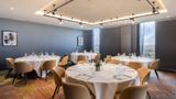 <b>Hilton Woking Restaurant</b>. Images powered by <a href="https://iceportal.shijigroup.com/" title="IcePortal" target="_blank">IcePortal</a>.