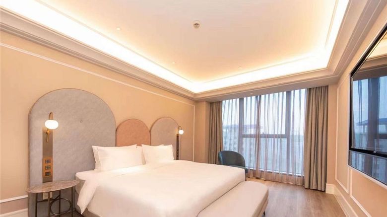 <b>Mercure Xinyang East Railway Station Suite</b>. Images powered by <a href="https://iceportal.shijigroup.com/" title="IcePortal" target="_blank">IcePortal</a>.