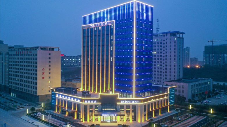 <b>Mercure Xinyang East Railway Station Exterior</b>. Images powered by <a href="https://iceportal.shijigroup.com/" title="IcePortal" target="_blank">IcePortal</a>.