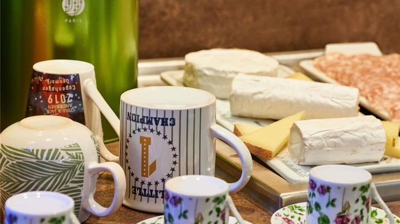 <b>Greet Boulogne Billancourt Paris Restaurant</b>. Images powered by <a href="https://iceportal.shijigroup.com/" title="IcePortal" target="_blank">IcePortal</a>.